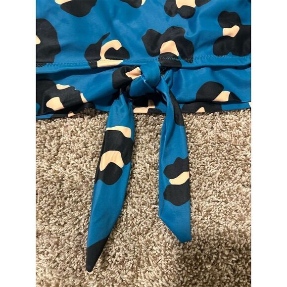 Women's Blue Leopard Print Knot Front Bikini Top Size S - Picture 3 of 4